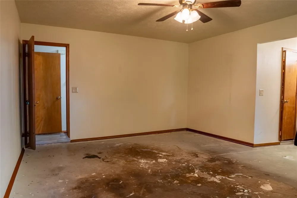 2101 Jefferson Place Bartlesville, OK 74006