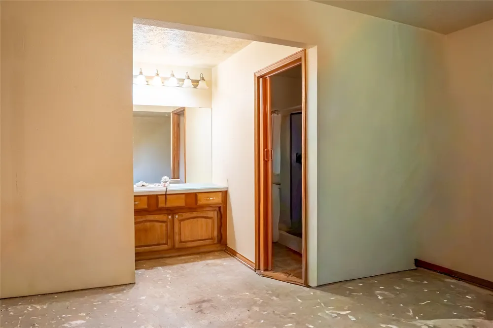 2101 Jefferson Place Bartlesville, OK 74006