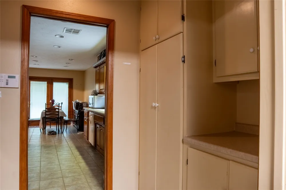 2101 Jefferson Place Bartlesville, OK 74006