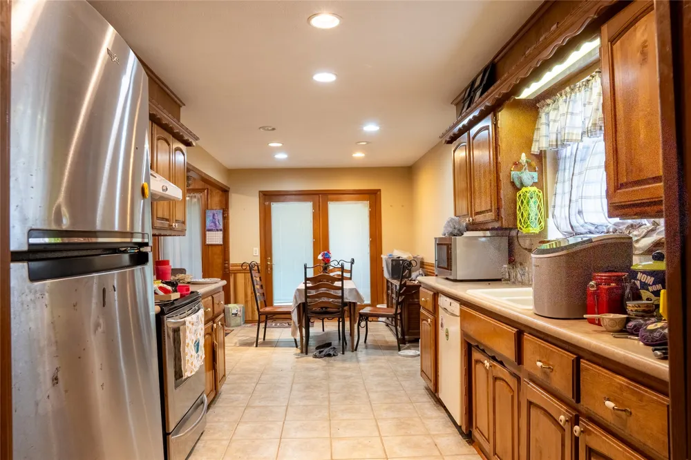 2101 Jefferson Place Bartlesville, OK 74006