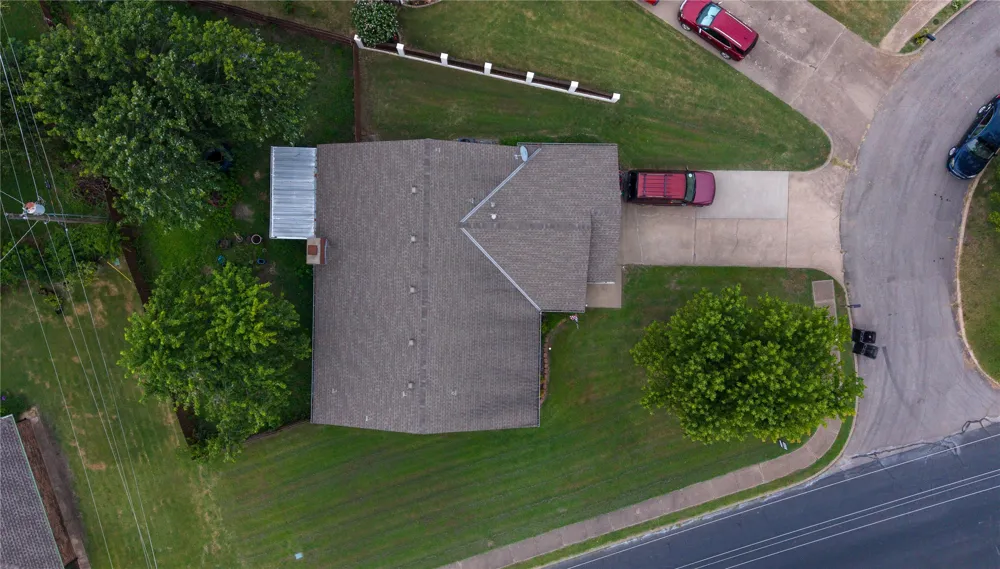 2101 Jefferson Place Bartlesville, OK 74006