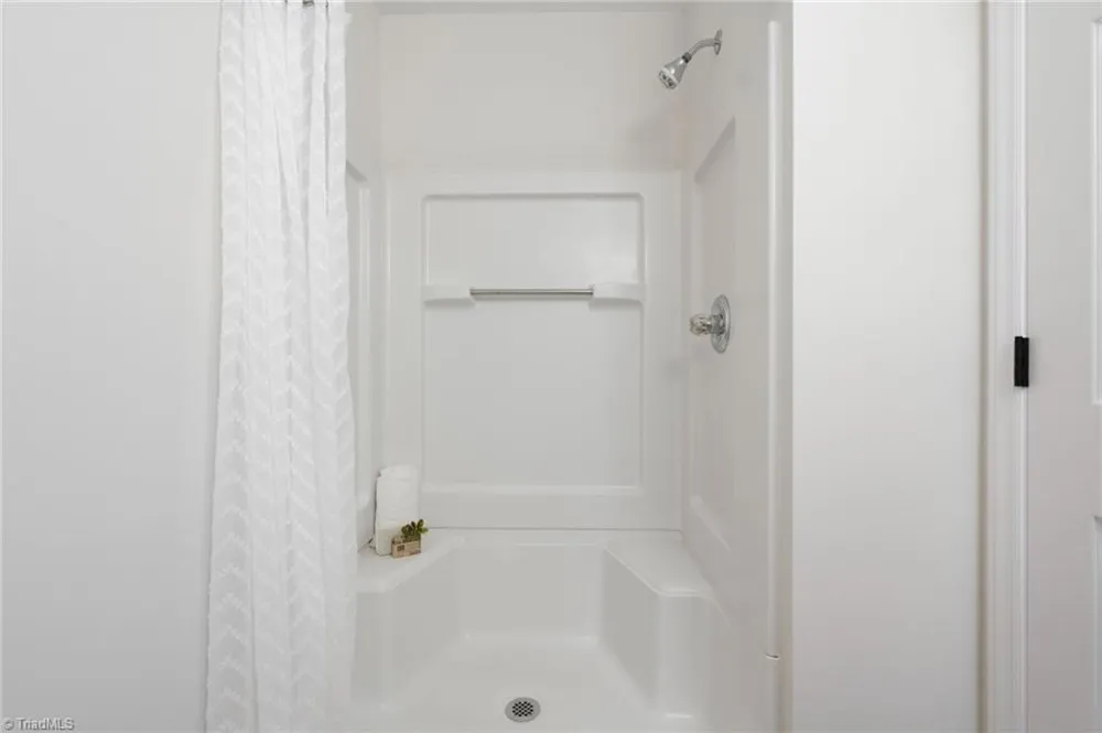 3729-3D Morris Farm Drive #3D Greensboro, NC 27409