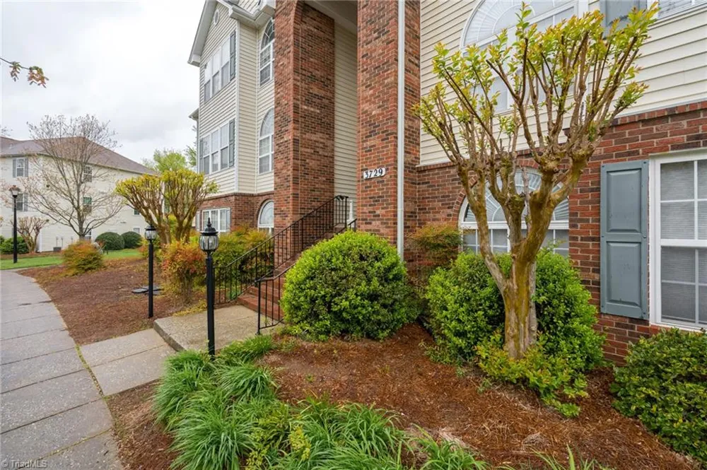 3729-3D Morris Farm Drive #3D Greensboro, NC 27409