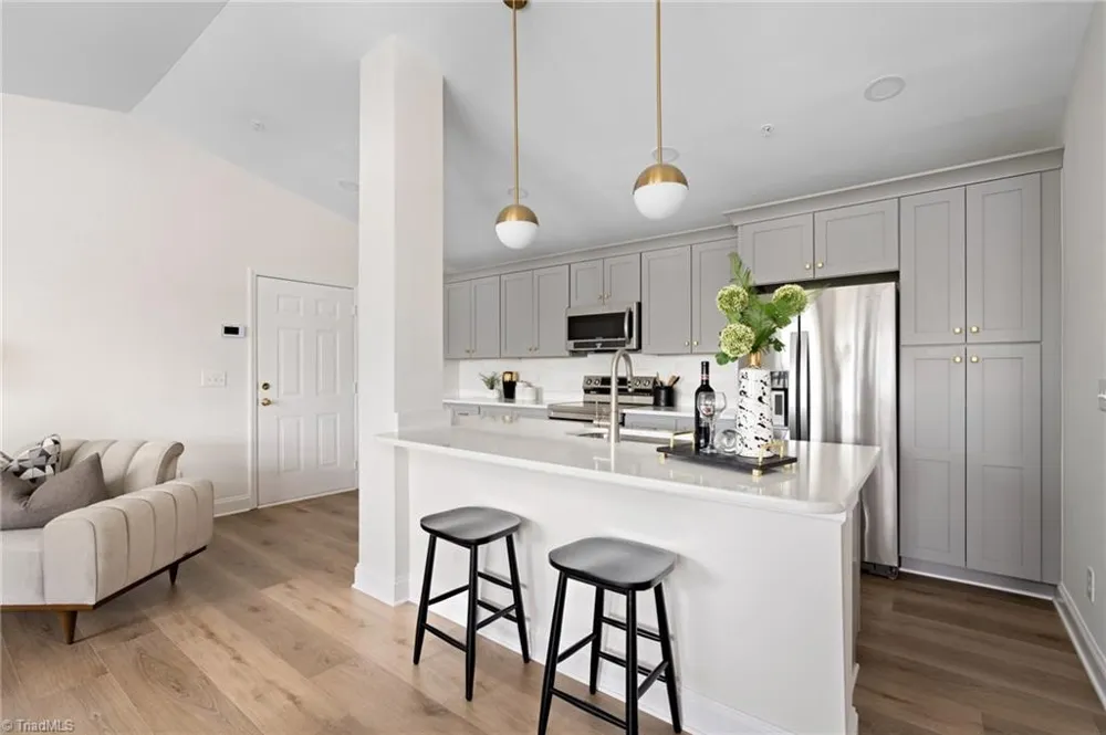 3729-3D Morris Farm Drive #3D Greensboro, NC 27409