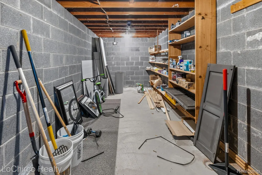 2377 Walton Boulevard #17 Rochester Hills City, MI 48309