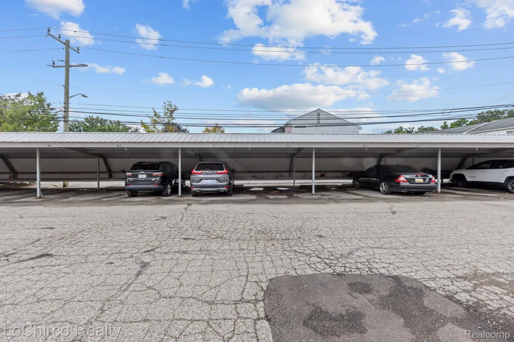 2377 Walton Boulevard #17 Rochester Hills City, MI 48309