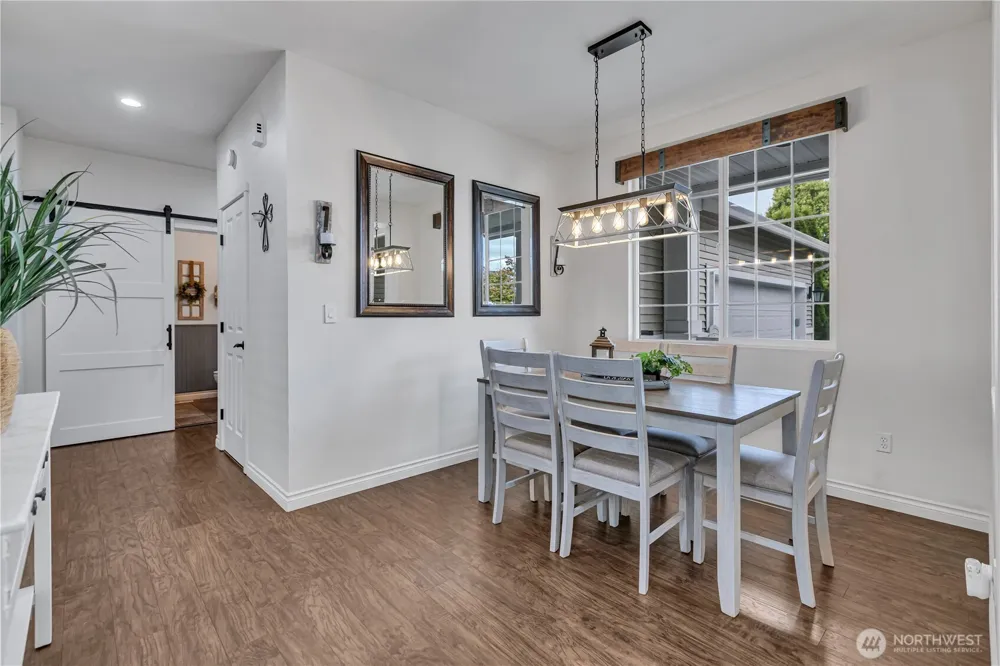 5728 Hazel Loop SE Auburn, WA 98092