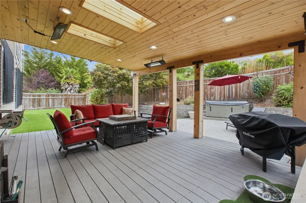 5728 Hazel Loop SE Auburn, WA 98092