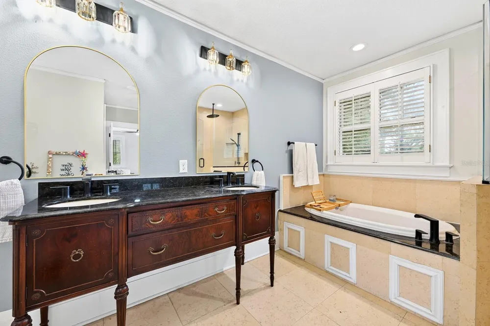 128 WISTERIA AVENUE Orlando, FL 32806