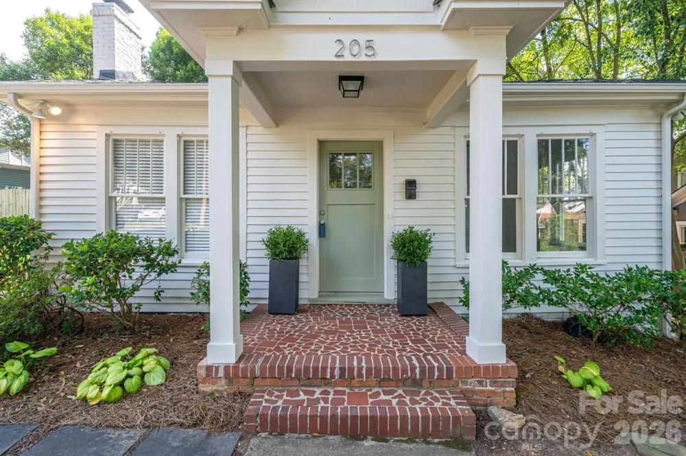 205 W Sixth Avenue Gastonia, NC 28052