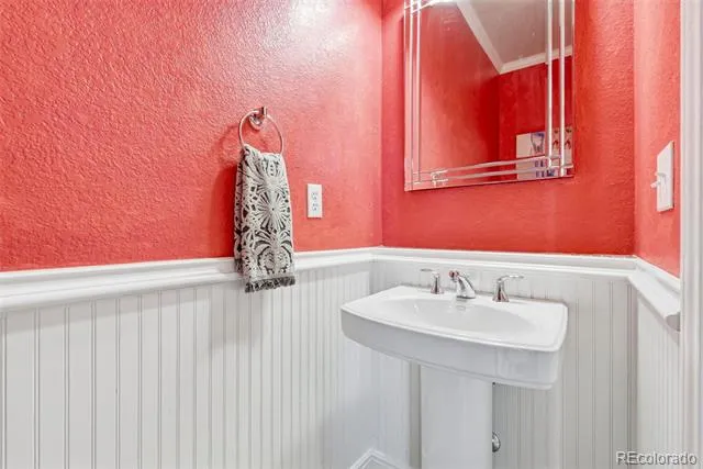 3551 Yosemite Street Denver, CO 80238