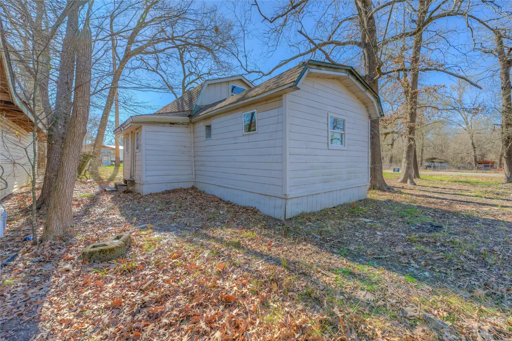 328 W Sherwood Drive Livingston, TX 77351