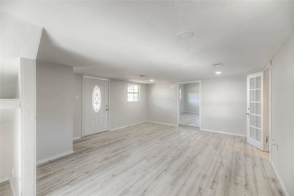 328 W Sherwood Drive Livingston, TX 77351