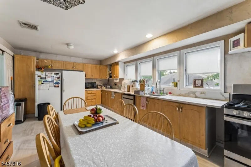1415 N Wood Ave Linden City, NJ 07036