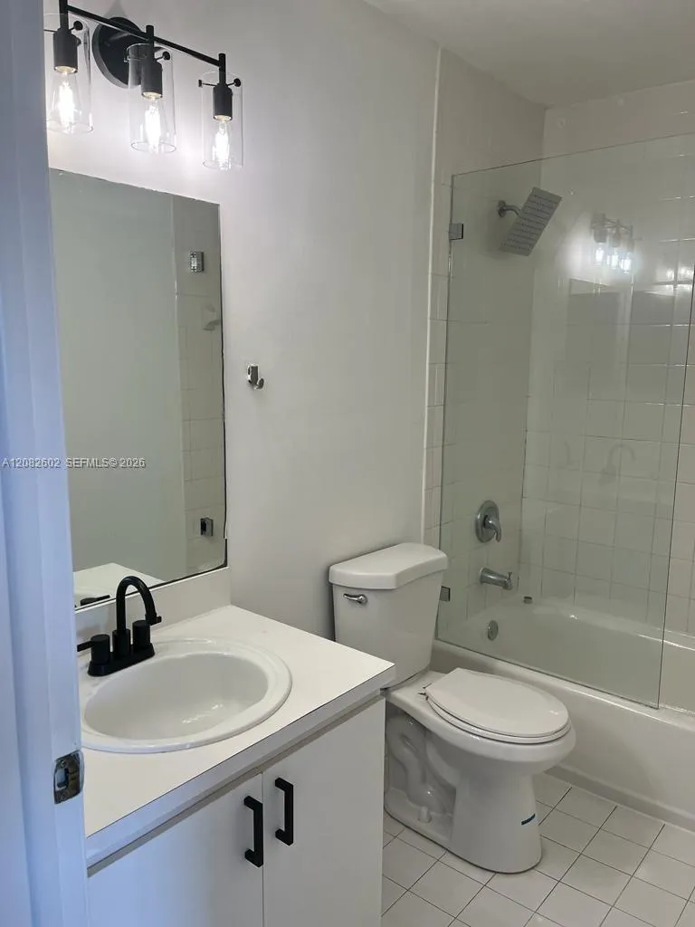 4720 NW 114th Ave #204 Doral, FL 33178