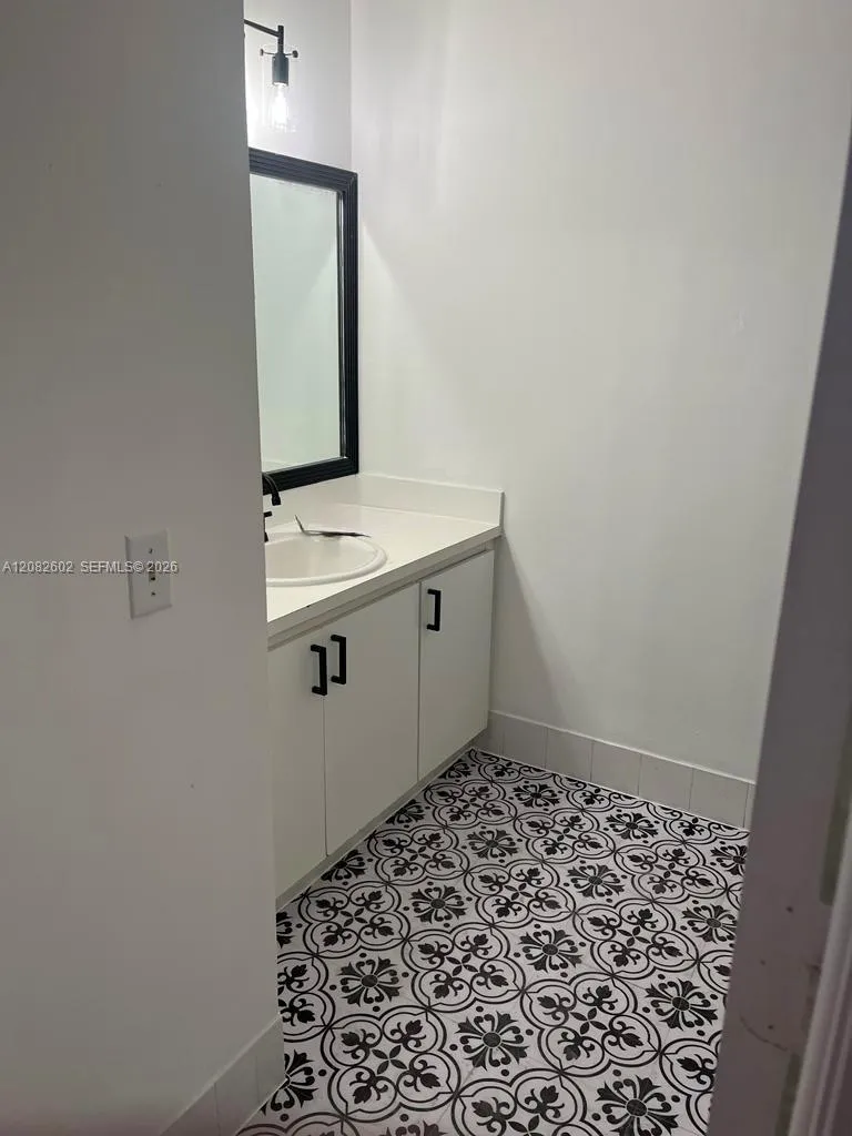 4720 NW 114th Ave #204 Doral, FL 33178