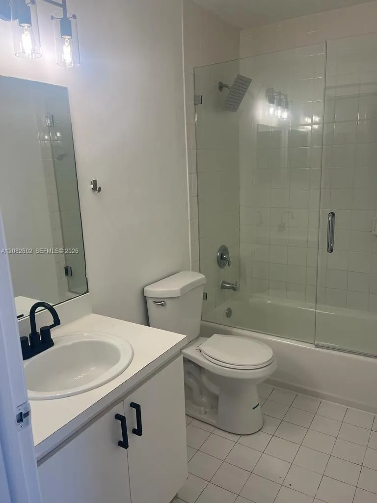 4720 NW 114th Ave #204 Doral, FL 33178