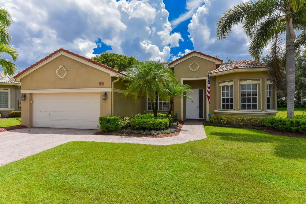 9570 Lantern Bay Circle West Palm Beach, FL 33411