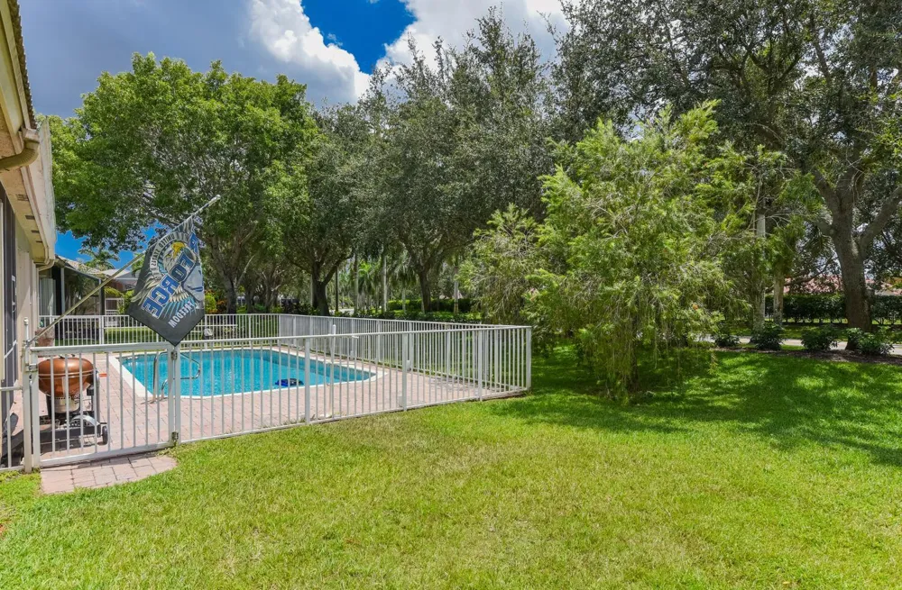 9570 Lantern Bay Circle West Palm Beach, FL 33411