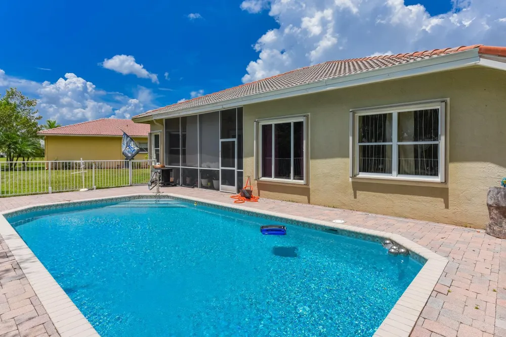 9570 Lantern Bay Circle West Palm Beach, FL 33411