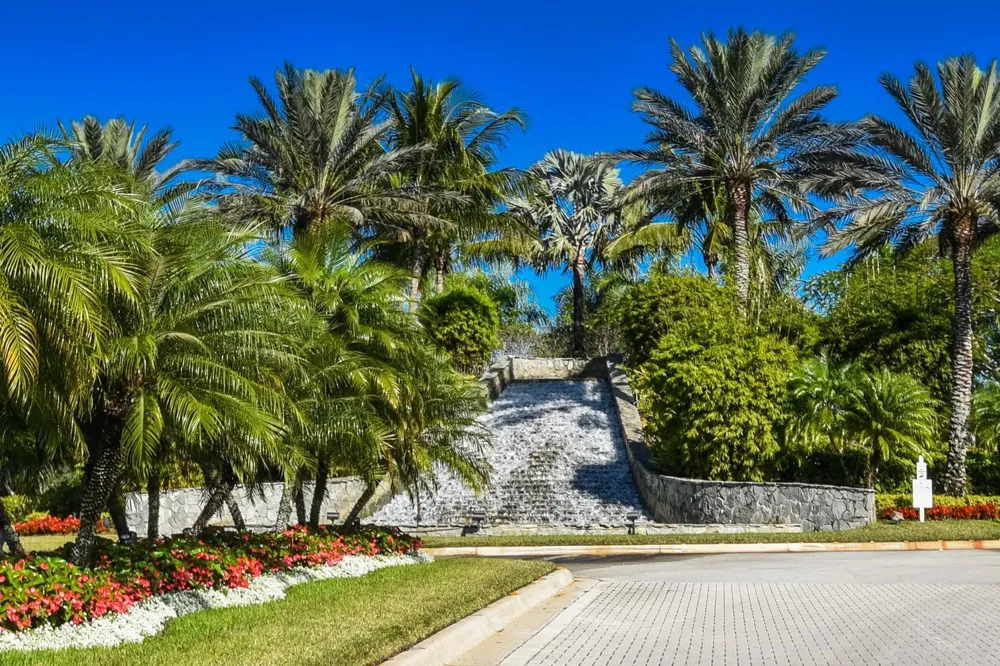 9570 Lantern Bay Circle West Palm Beach, FL 33411
