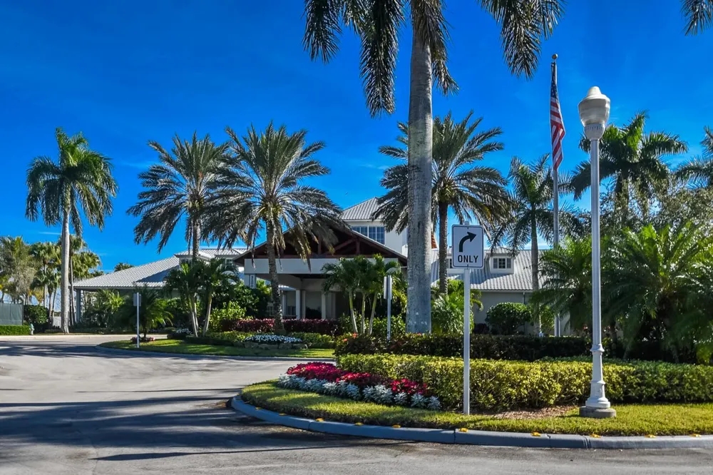 9570 Lantern Bay Circle West Palm Beach, FL 33411