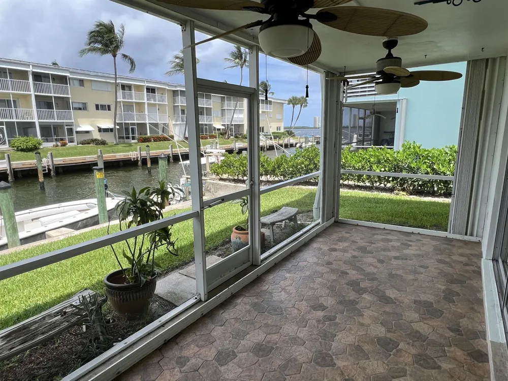 109 WETTAW LANE #101 North Palm Beach, FL 33408