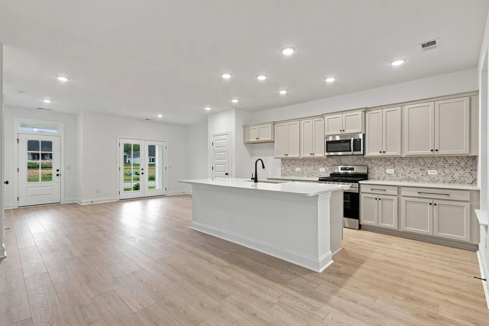 760 Caddy Xing Columbia, TN 38401