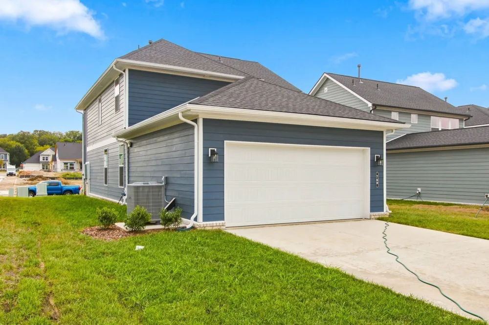 760 Caddy Xing Columbia, TN 38401