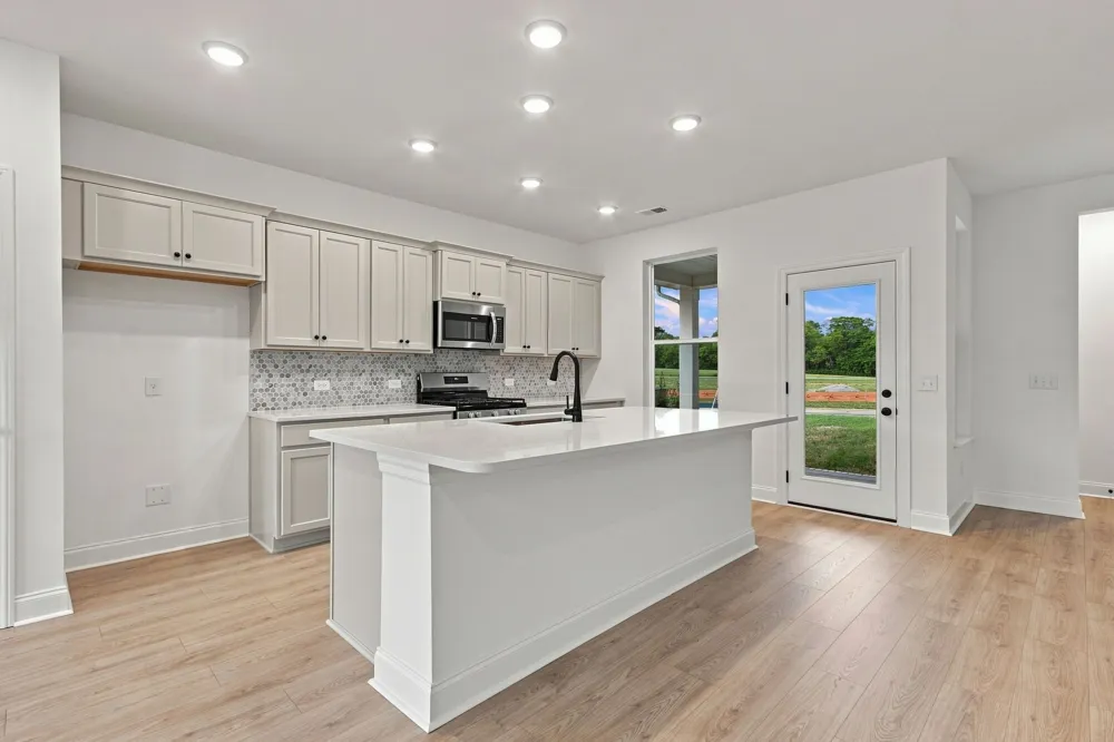 760 Caddy Xing Columbia, TN 38401