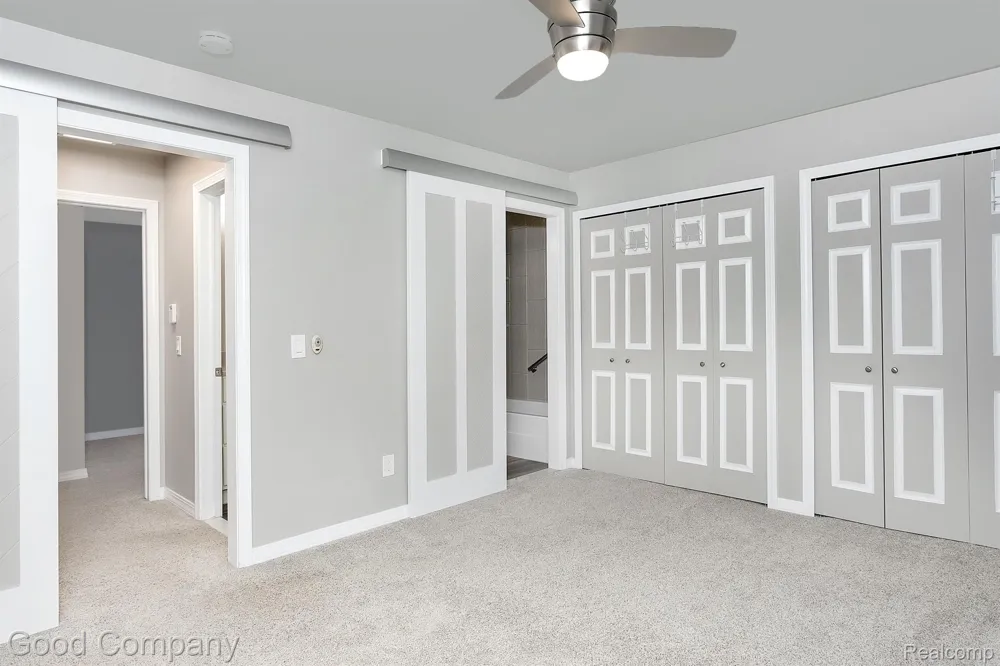 2405 Torquay Avenue #101 Royal Oak City, MI 48073