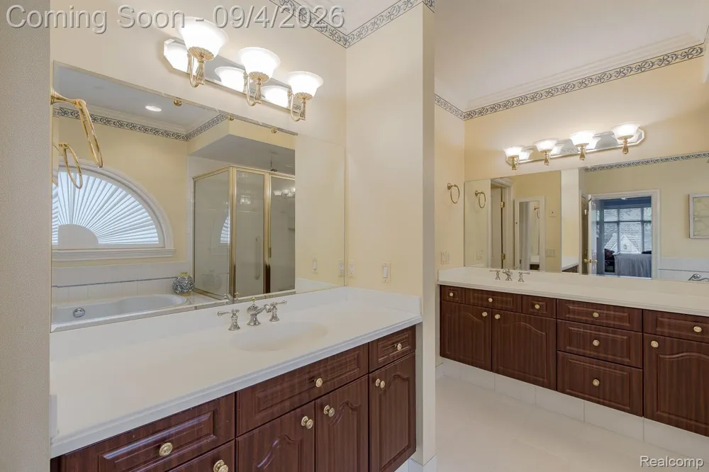 846 Redding Road Birmingham City, MI 48009