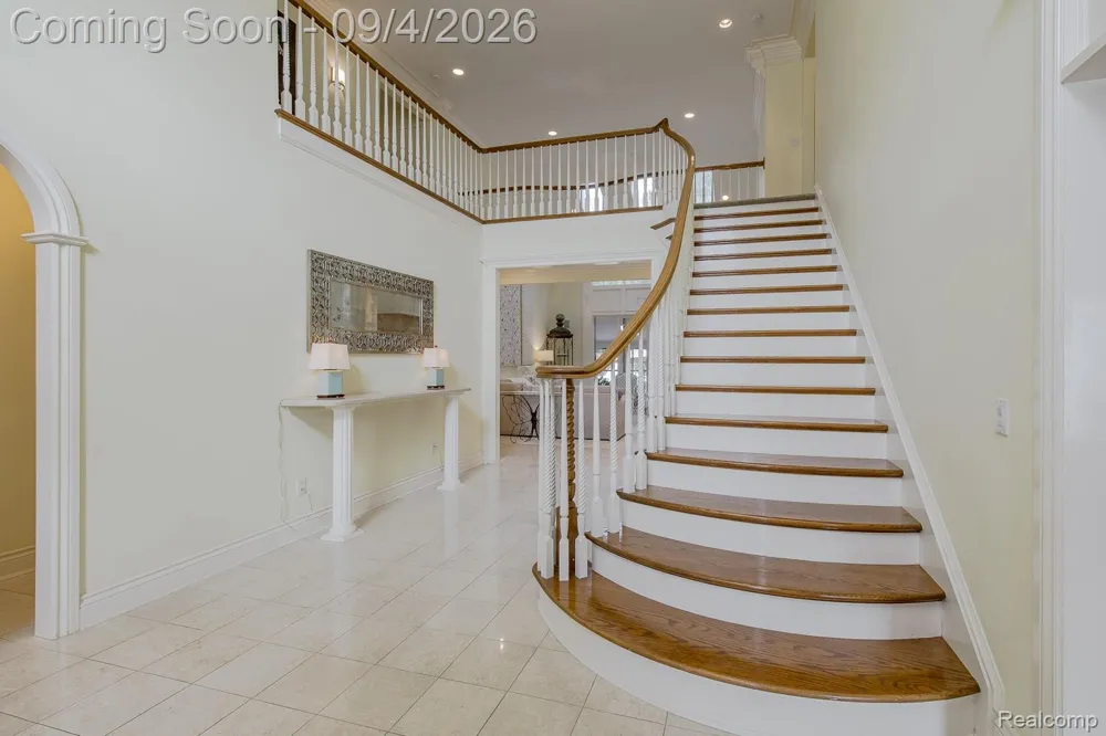 846 Redding Road Birmingham City, MI 48009