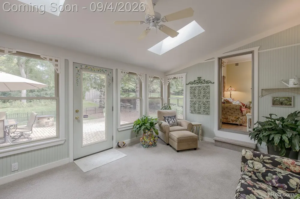 846 Redding Road Birmingham City, MI 48009