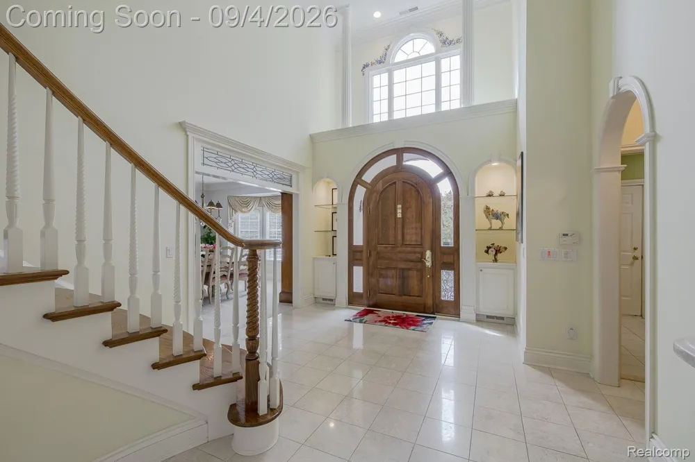846 Redding Road Birmingham City, MI 48009