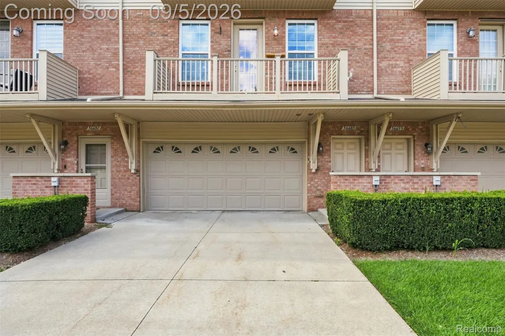 56685 Long Island Drive Shelby Charter Township, MI 48316