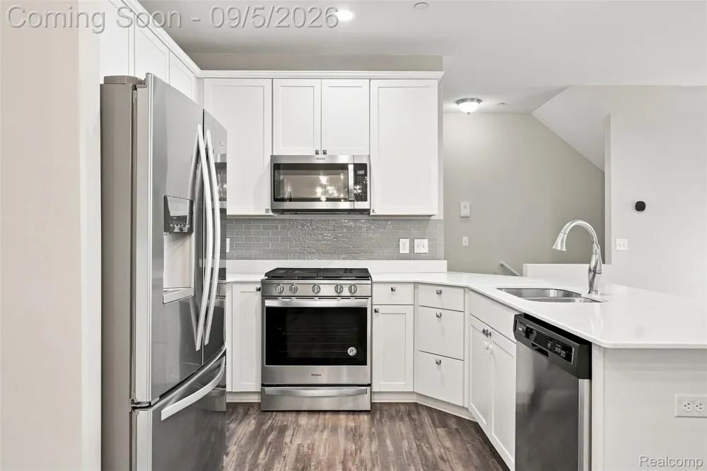 56685 Long Island Drive Shelby Charter Township, MI 48316