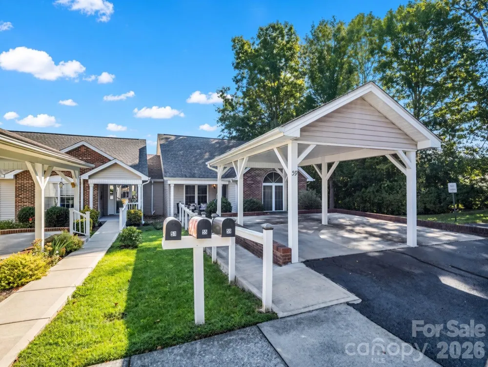 59 S Woodridge View Court Hendersonville, NC 28791