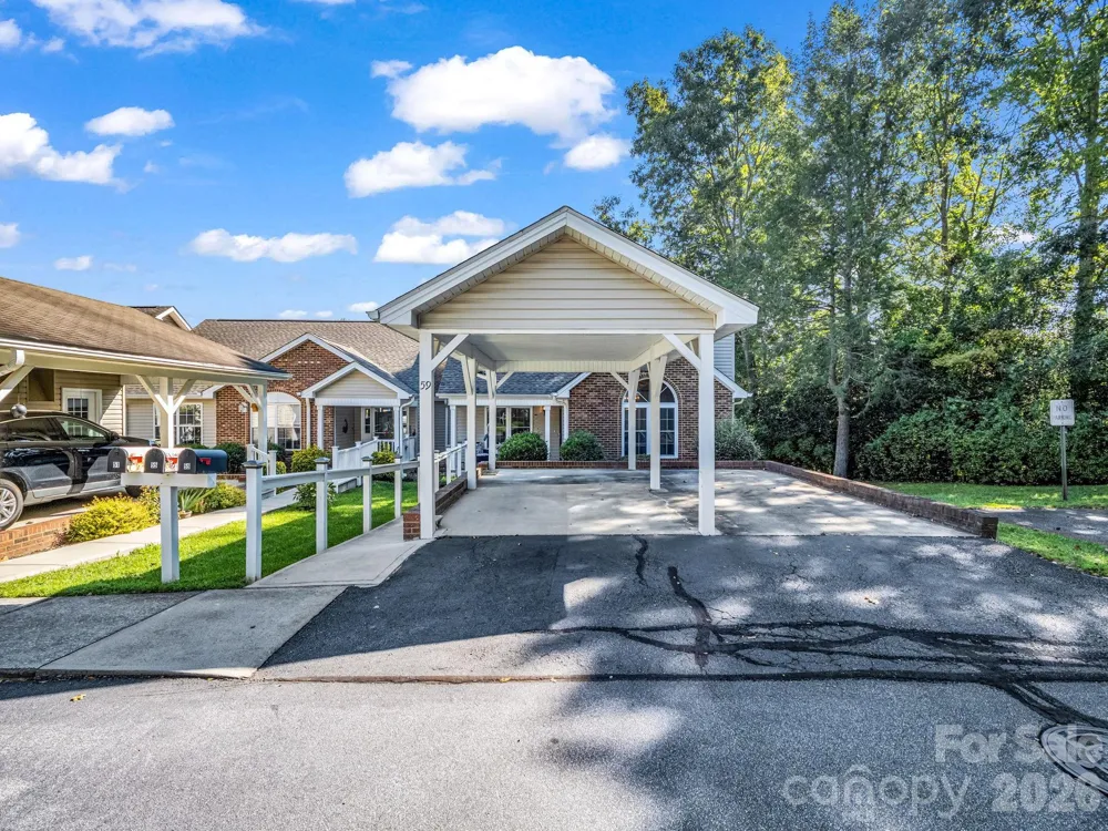 59 S Woodridge View Court Hendersonville, NC 28791
