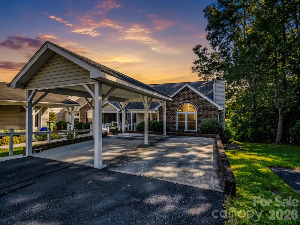59 S Woodridge View Court Hendersonville, NC 28791