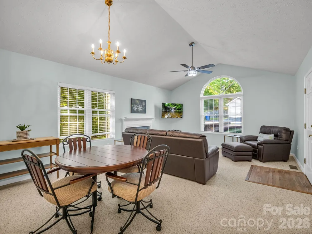 59 S Woodridge View Court Hendersonville, NC 28791