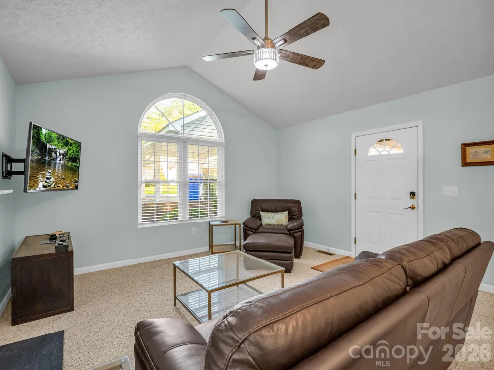 59 S Woodridge View Court Hendersonville, NC 28791