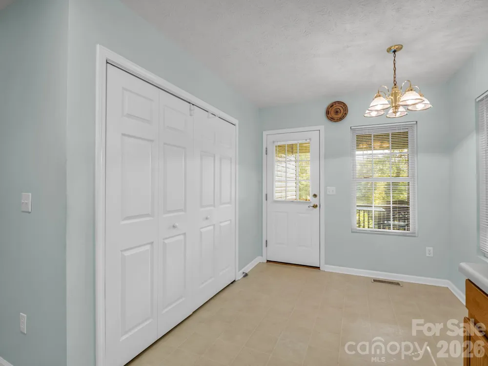 59 S Woodridge View Court Hendersonville, NC 28791