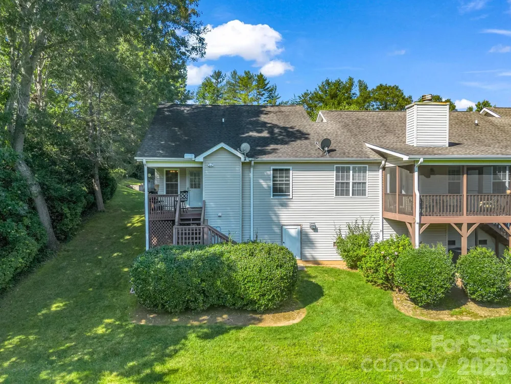 59 S Woodridge View Court Hendersonville, NC 28791