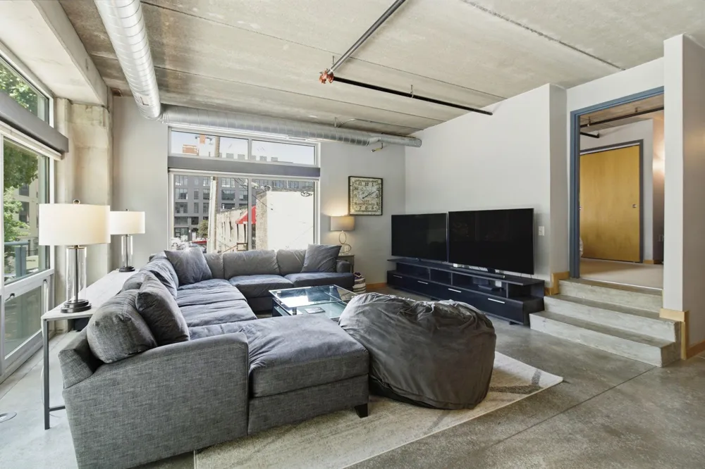 710 4th St #W114 Minneapolis, MN 55401