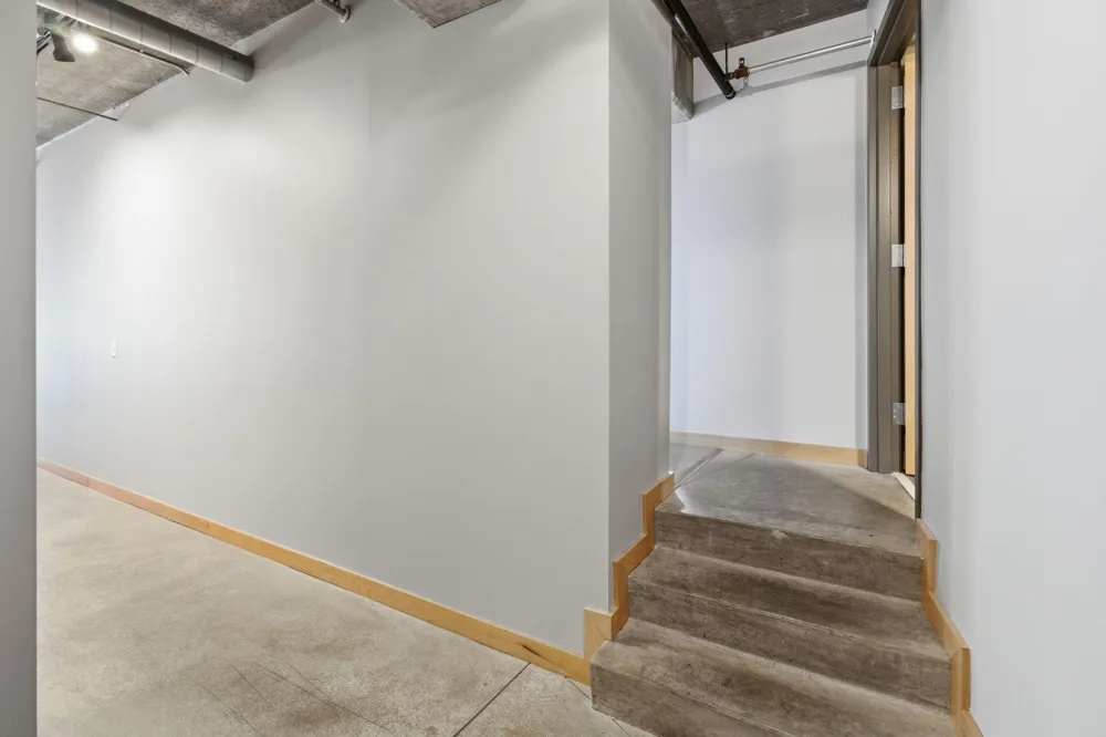 710 4th St #W114 Minneapolis, MN 55401
