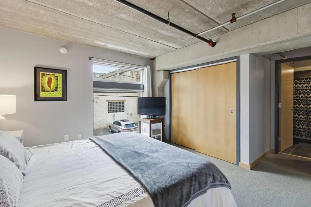 710 4th St #W114 Minneapolis, MN 55401