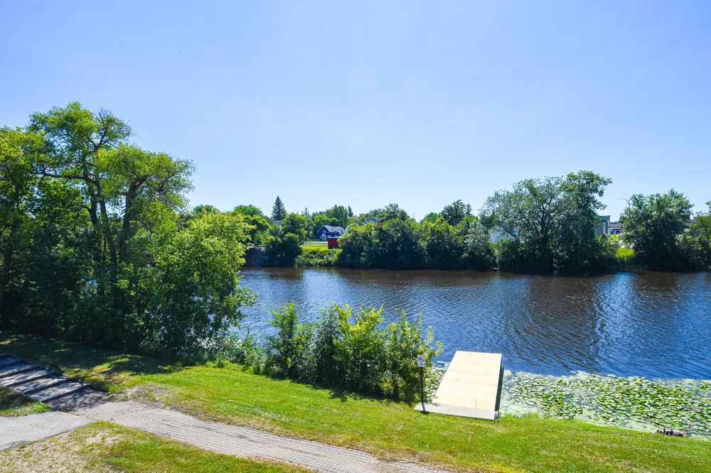 324 2nd Street E Thief River Falls, MN 56701