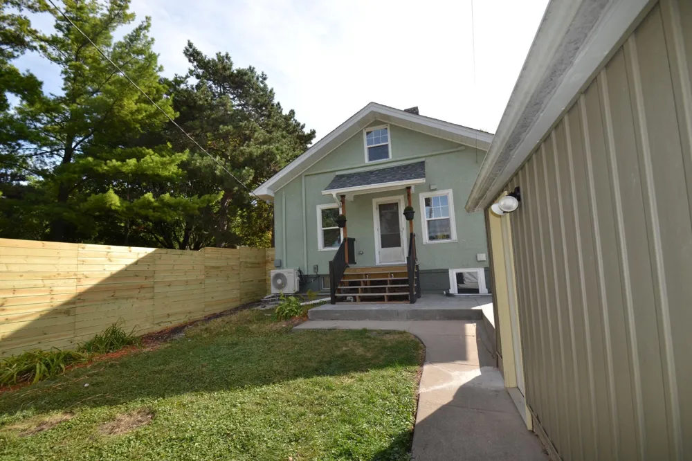 583 Fairview Avenue S Saint Paul, MN 55116