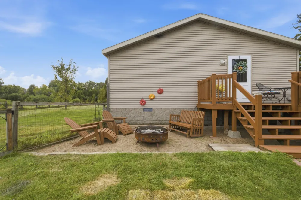 8165 56th Street SW Staples, MN 56479